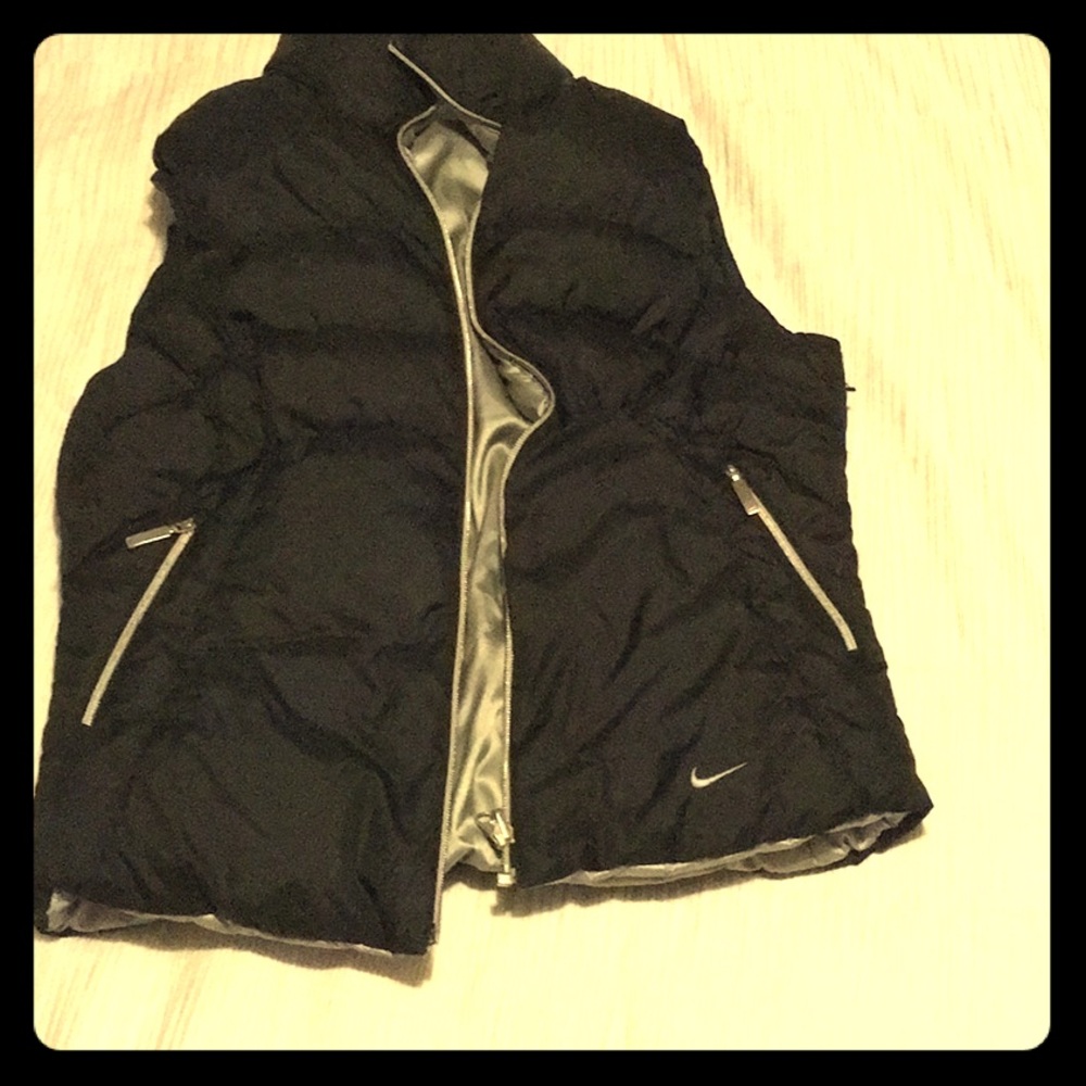 Nike puffy down reversible vest